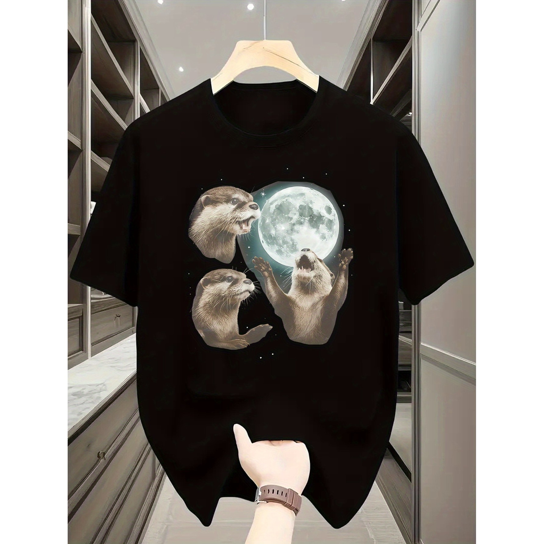 Undershirt Crew Neck - Playful Otters Under Moonlight グラフィック T